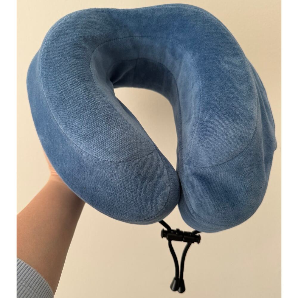 Cabeau Blue Evolution Classic Memory Foam Neck Airplane Pillow Washable Cover - Picture 2 of 5